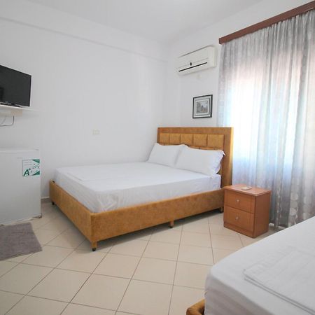 Lengu Holidays Houses Sarandë Exteriör bild