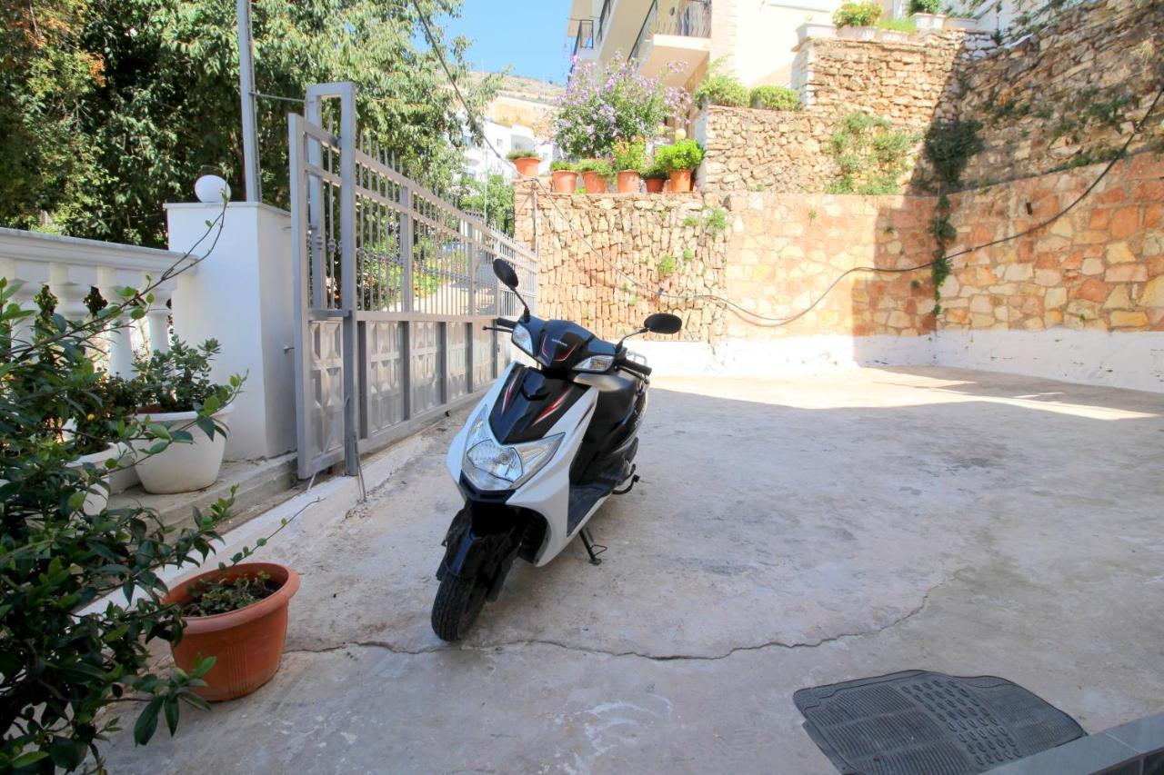 Lengu Holidays Houses Sarandë Exteriör bild