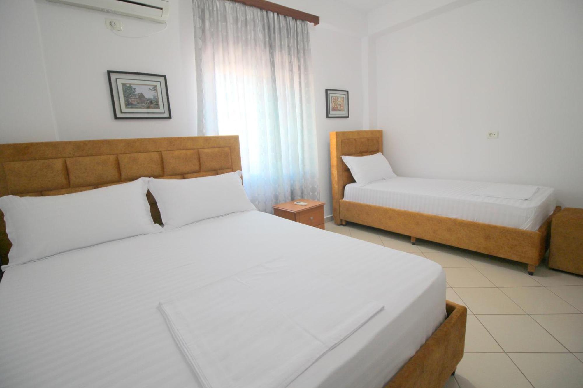 Lengu Holidays Houses Sarandë Exteriör bild