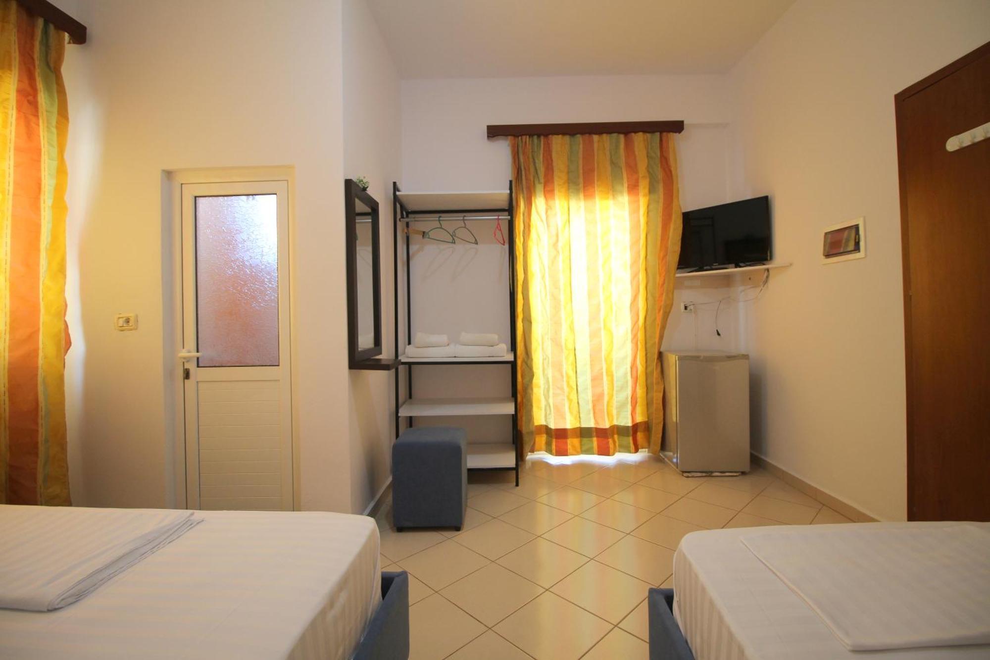 Lengu Holidays Houses Sarandë Exteriör bild