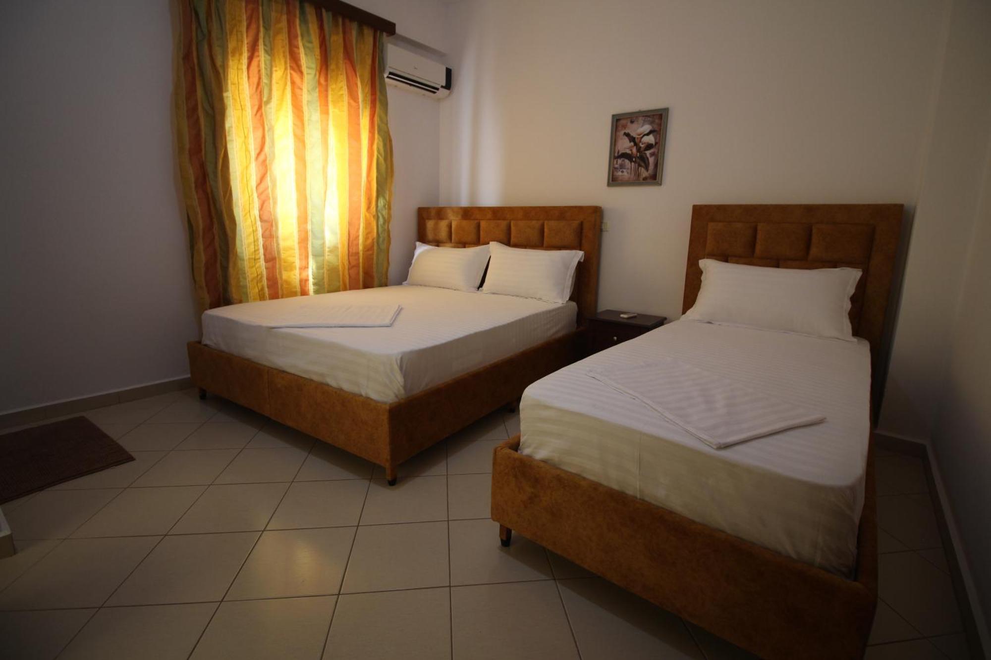 Lengu Holidays Houses Sarandë Exteriör bild