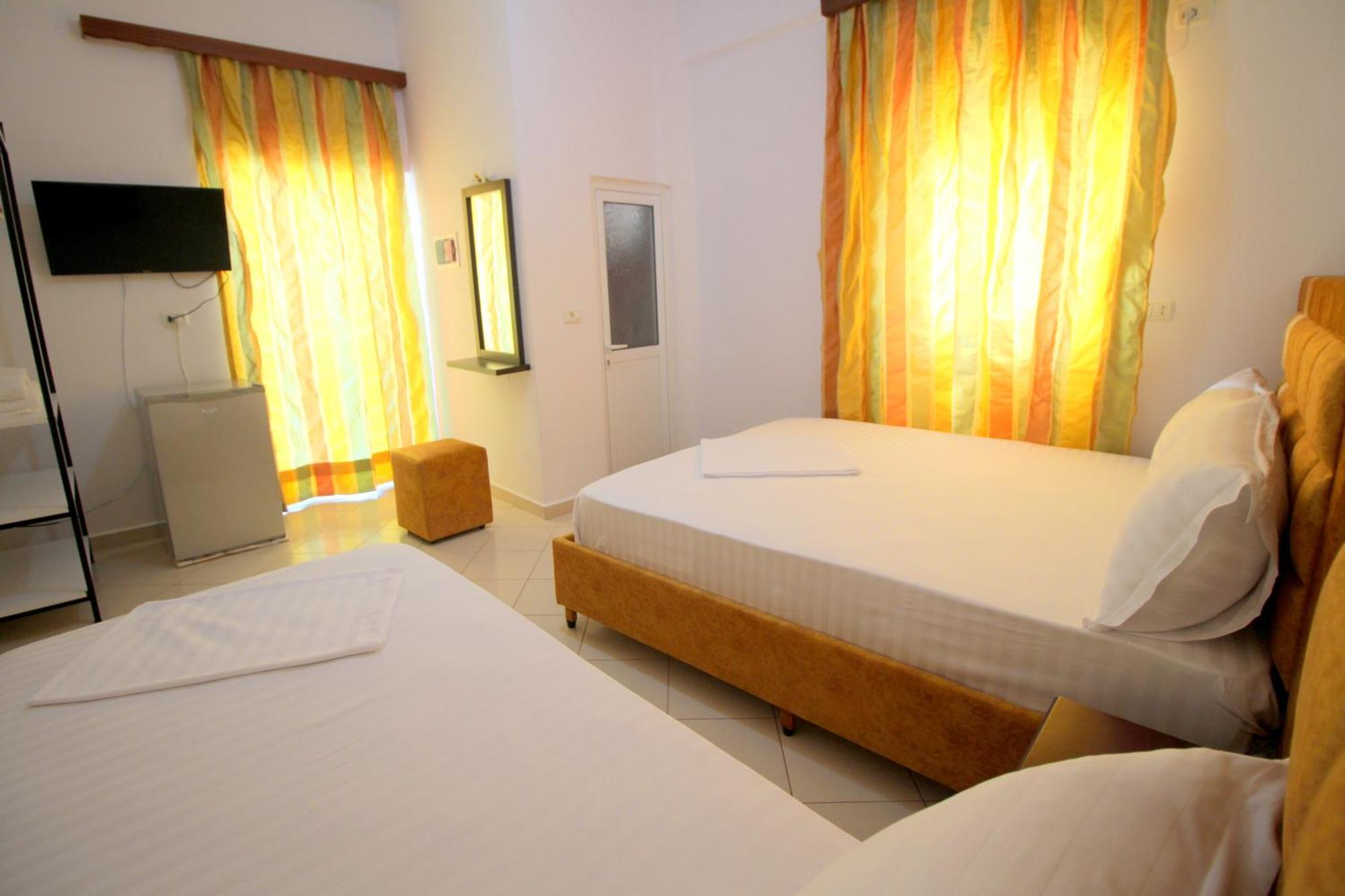 Lengu Holidays Houses Sarandë Exteriör bild