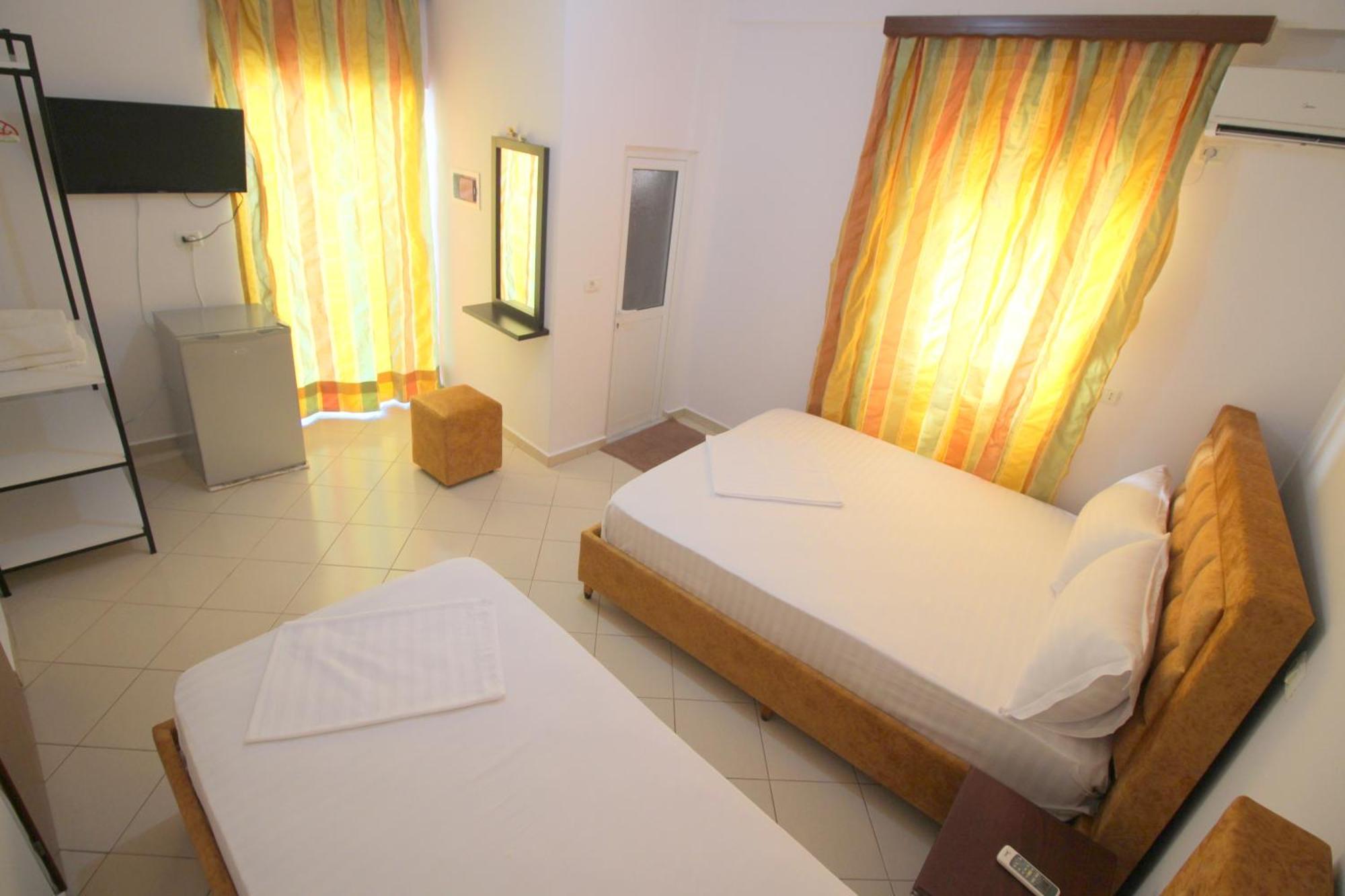 Lengu Holidays Houses Sarandë Exteriör bild