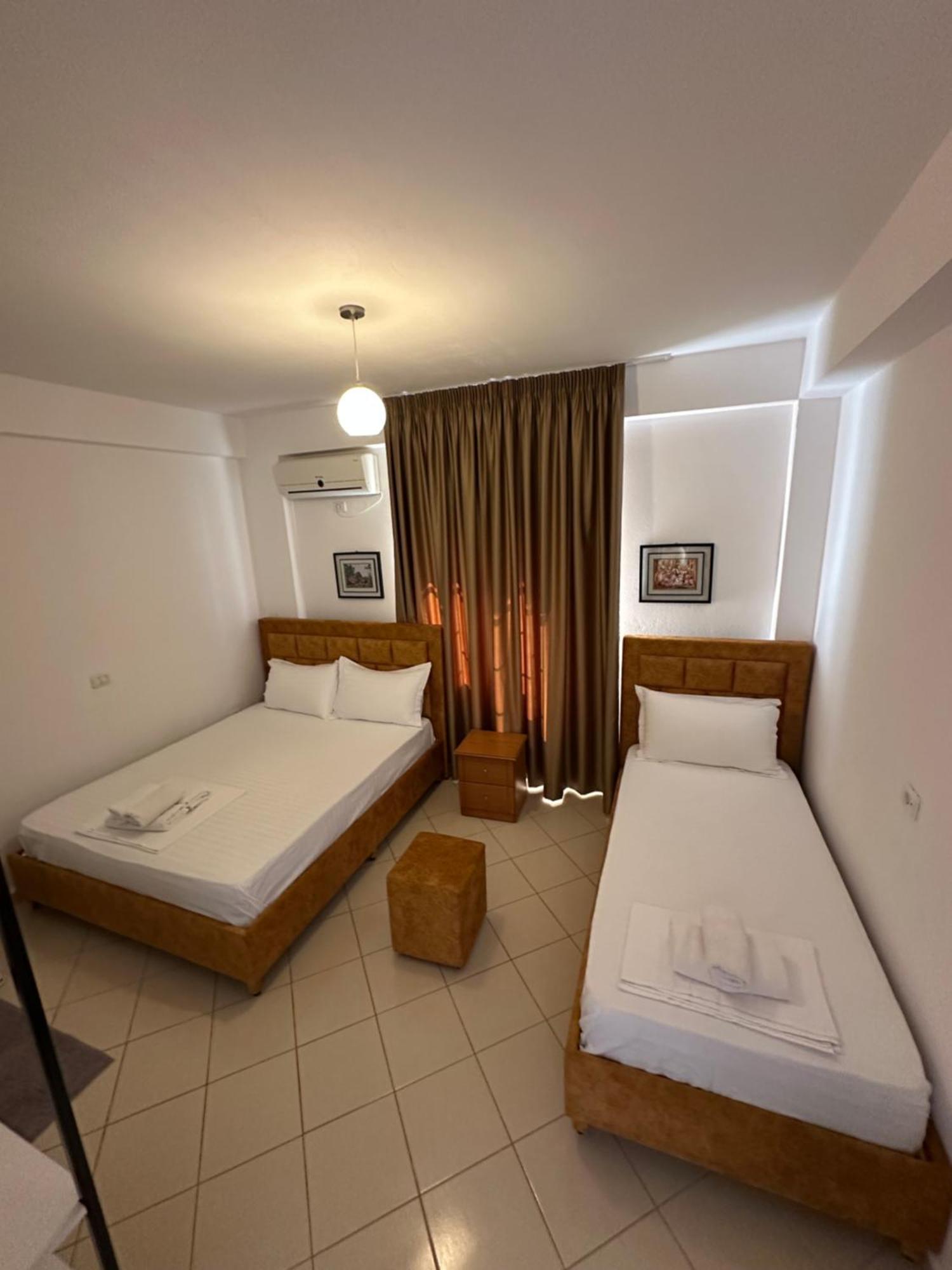 Lengu Holidays Houses Sarandë Exteriör bild