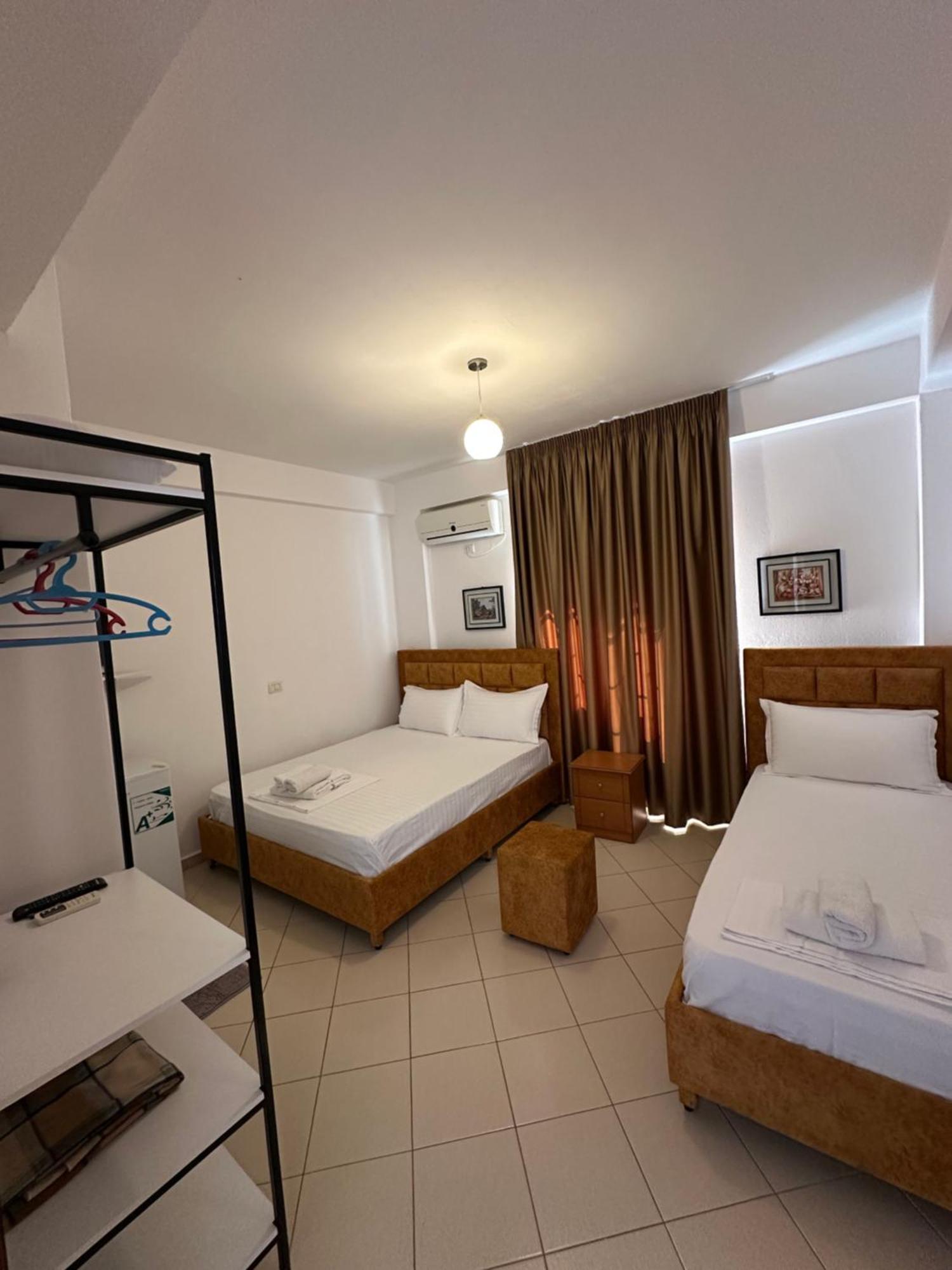 Lengu Holidays Houses Sarandë Exteriör bild